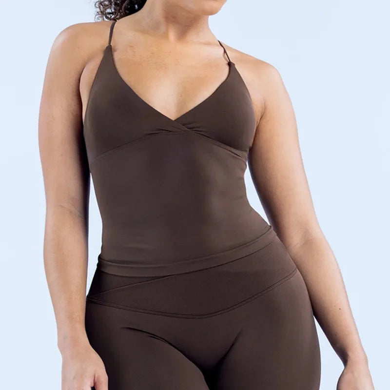 ZENVY Seamless Cross-Back Sports Tank – Padded Backless Gym & Yoga Top for Women